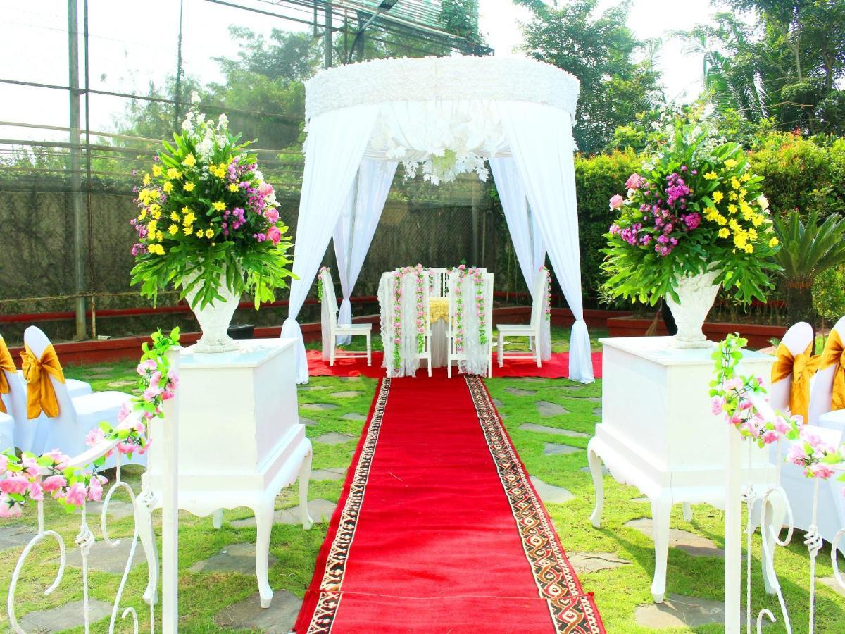 Forbis Hotel Serang Luaran gambar