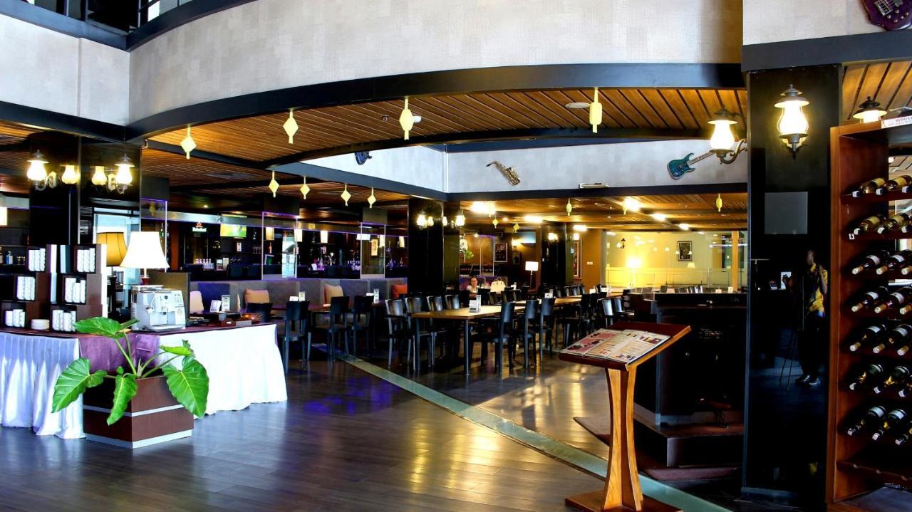 Forbis Hotel Serang Luaran gambar